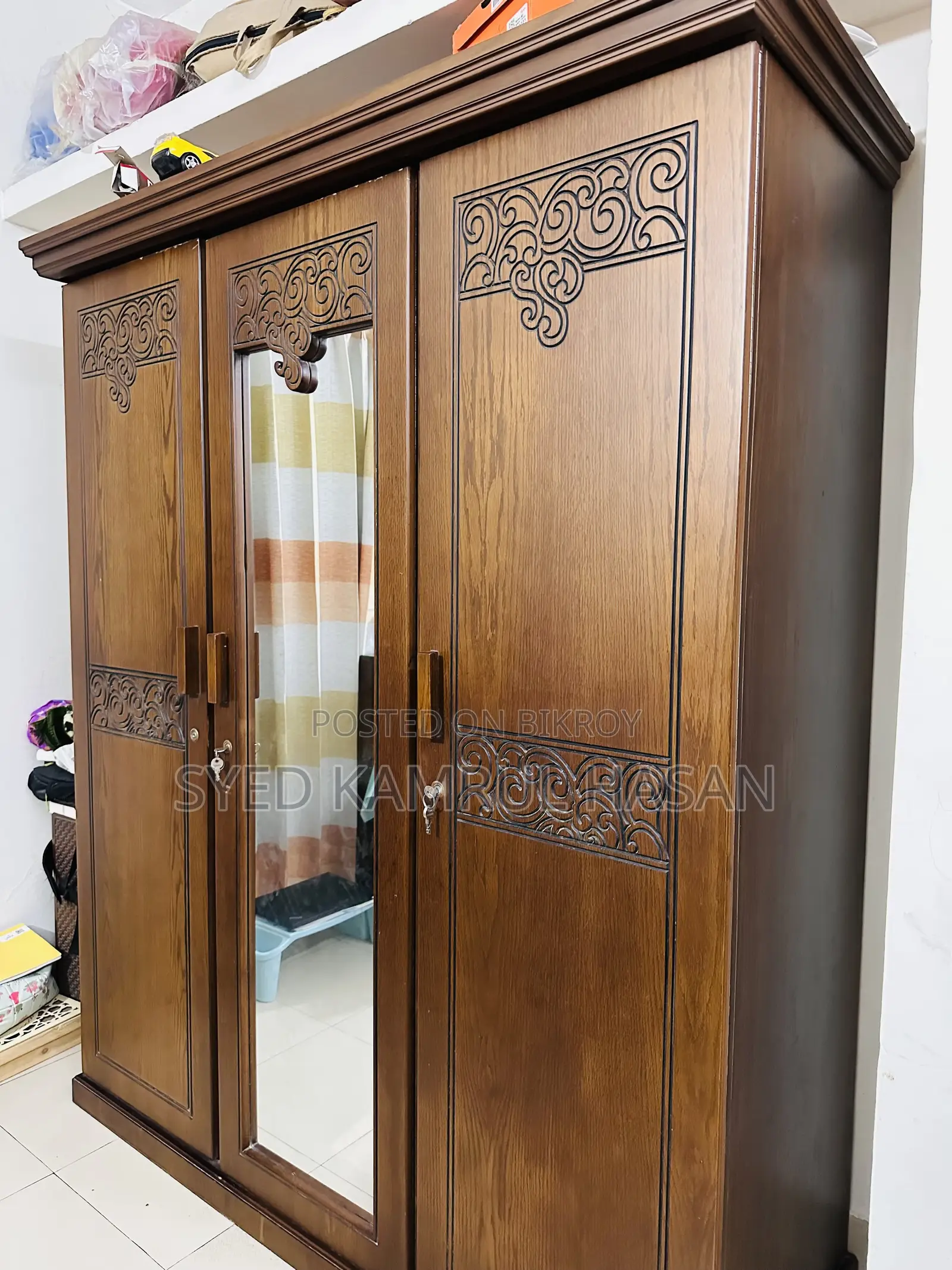 Almirah/Cupboard