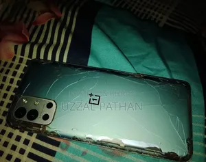ওয়ানপ্লাস ৯আর ১২৮ জিবি পার্পল