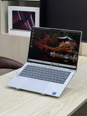 Laptop HP EliteBook 8 G1i 16GB Intel Core Ultra 5 SSD 512GB