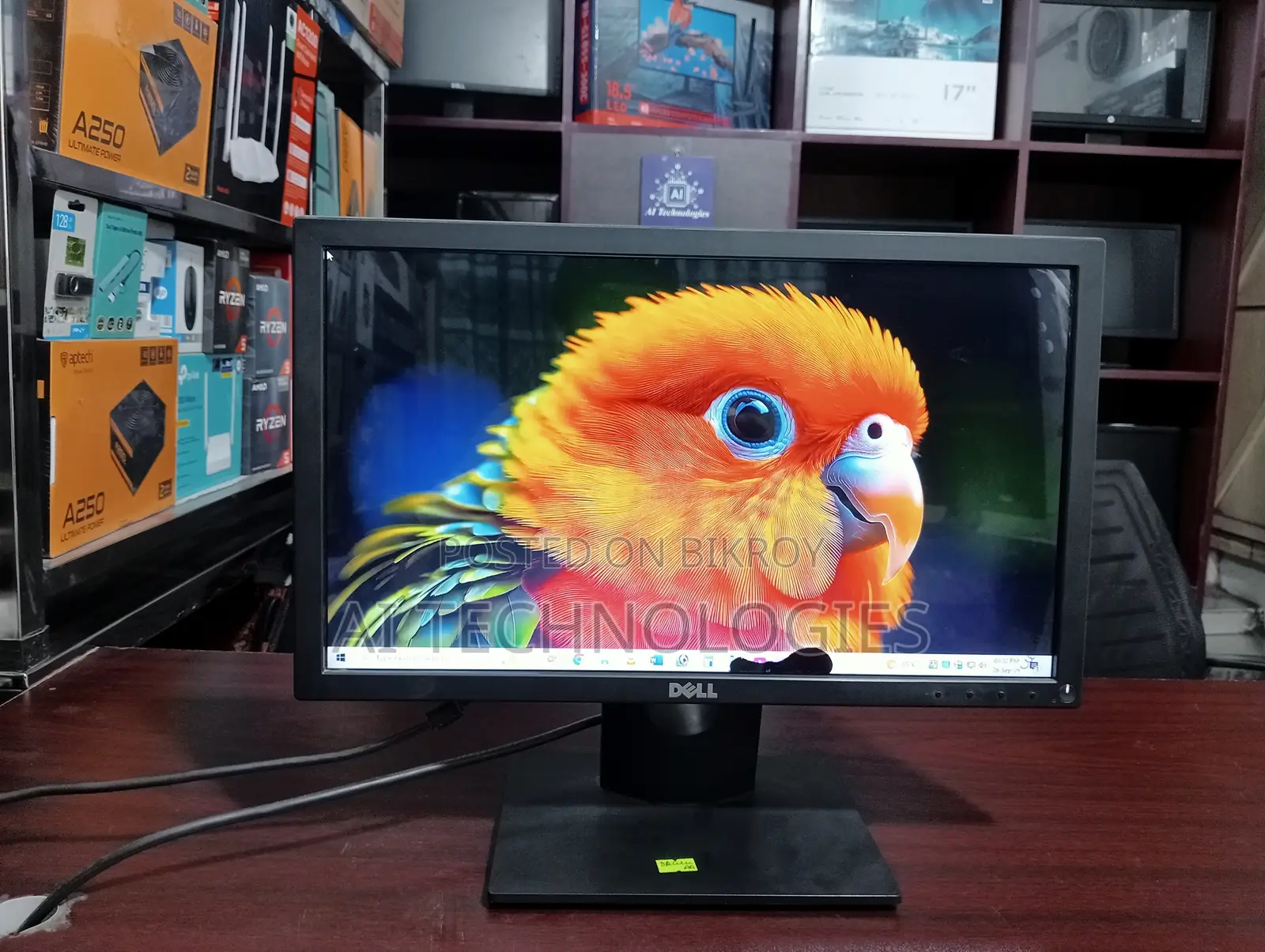 Spot ** Dell 19inch HD+ Wide Desktop Monitor