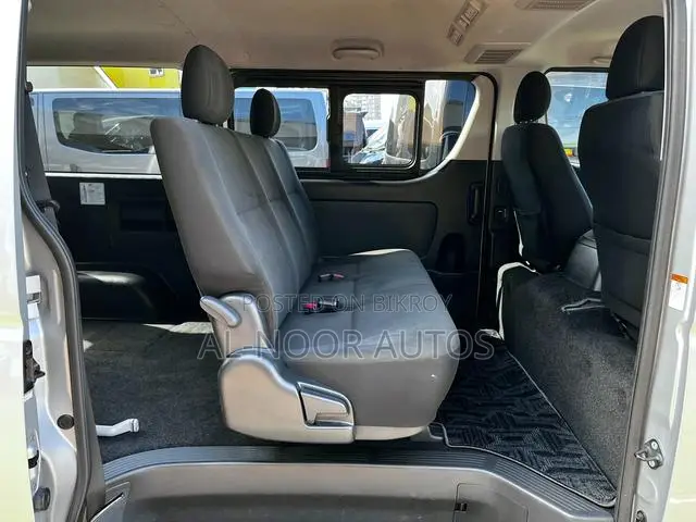 Toyota HiAce 2021 Silver