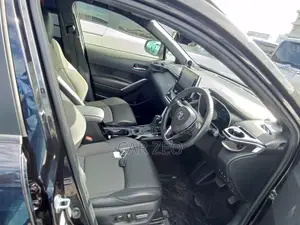 Toyota Corolla Cross 1.8 Hybrid AWD 2021 Black
