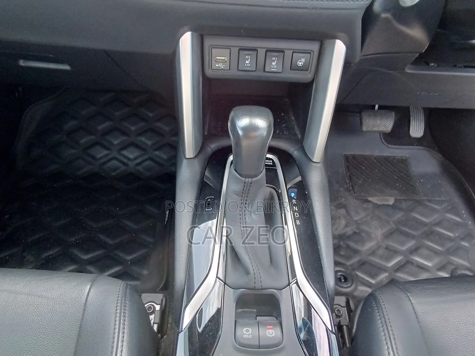 Toyota Corolla Cross 1.8 Hybrid AWD 2021 Black
