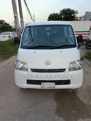Toyota Noah 2011 White