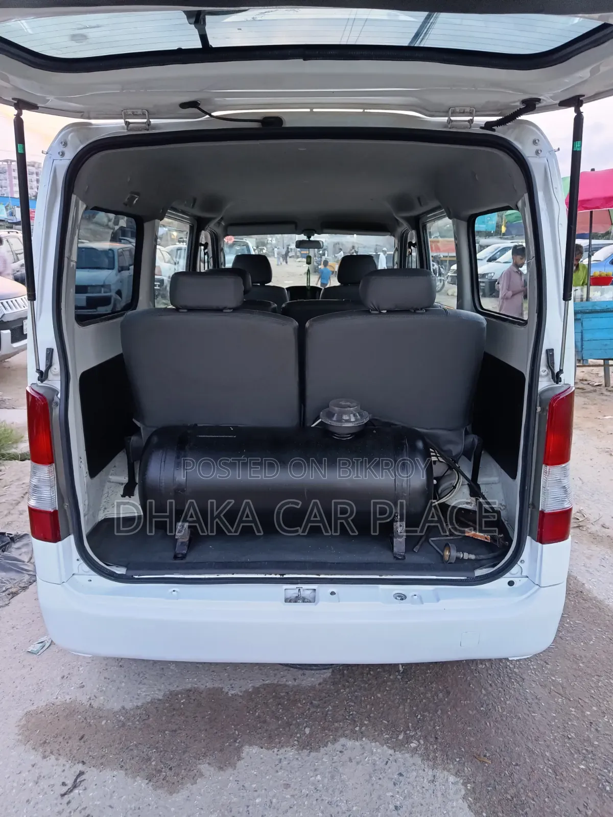 Toyota Noah 2011 White
