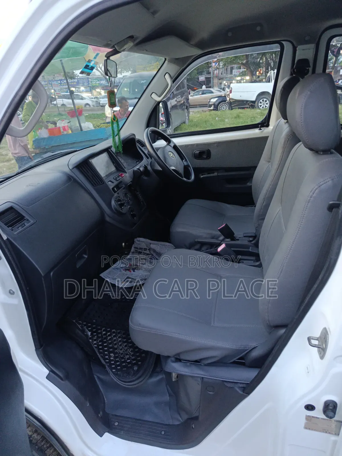 Toyota Noah 2011 White