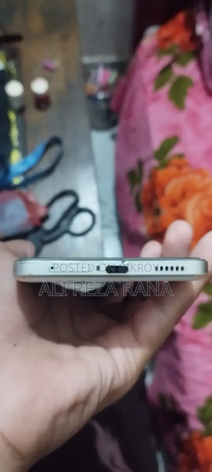 iQOO 256 GB White
