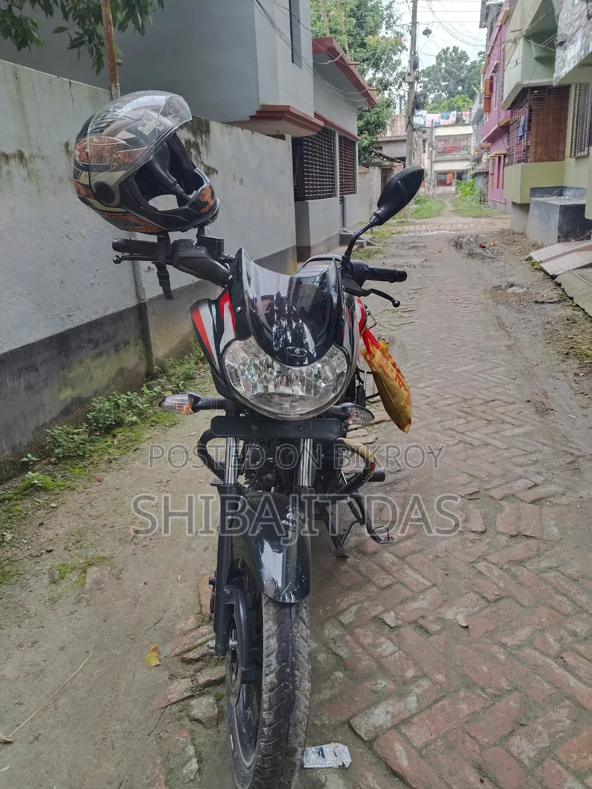 বাজাজ ডিসকভার ১২৫ ২০২২ ব্ল্যাক