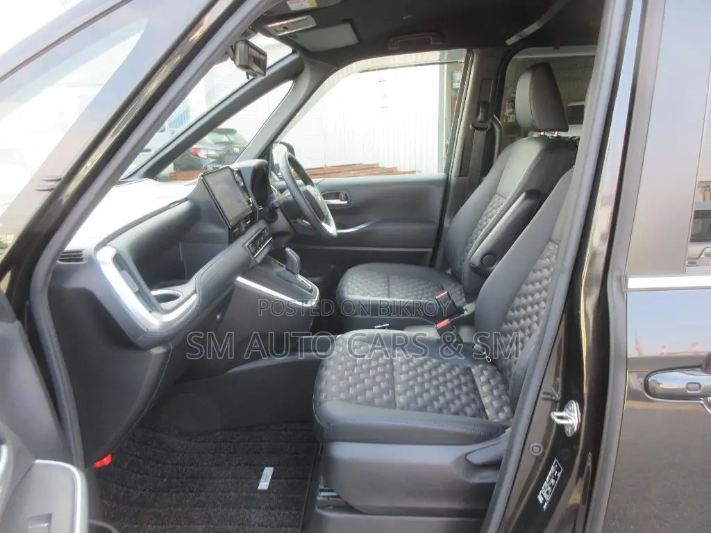 Toyota Voxy Hybrid S-Z 2WD 7-Seater 2023 Black