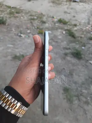 Tecno Spark 40 256 GB Silver