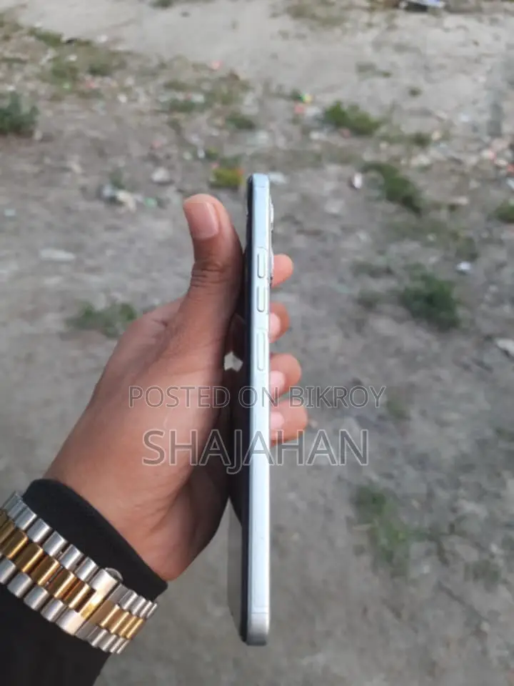 Tecno Spark 40 256 GB Silver