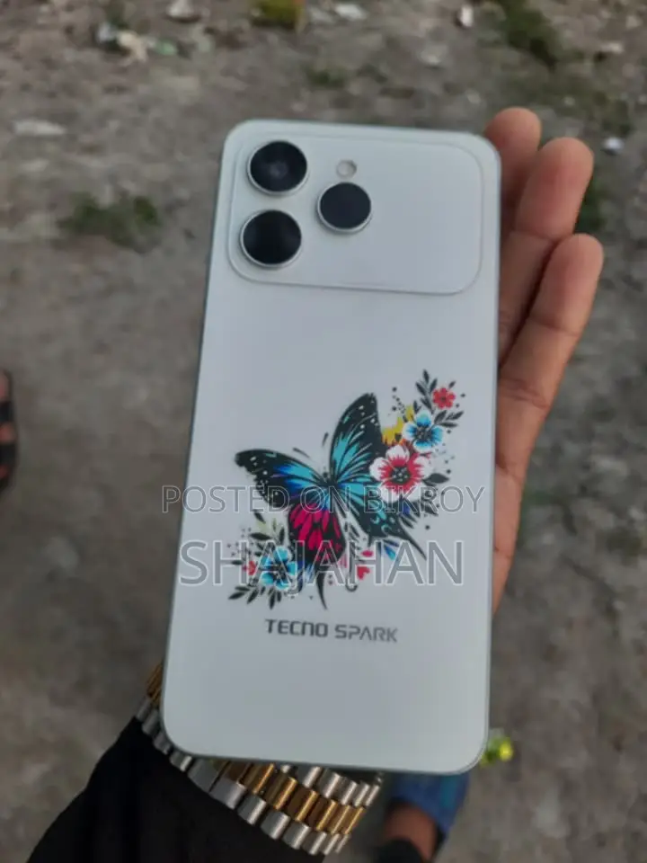 Tecno Spark 40 256 GB Silver