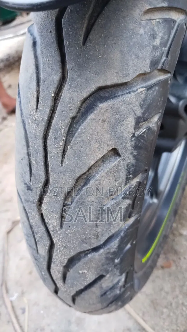 সুজুকি জিক্সার ২০২৫ ব্ল্যাক