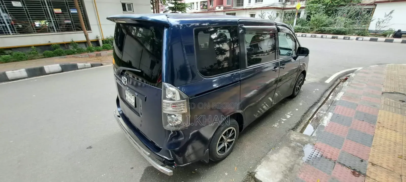 Toyota Voxy X 2WD 8-Seater 2007 Blue