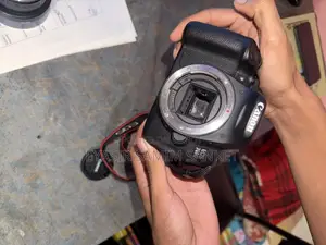 Canon EOS 700D Full Fresh Almost New Condition