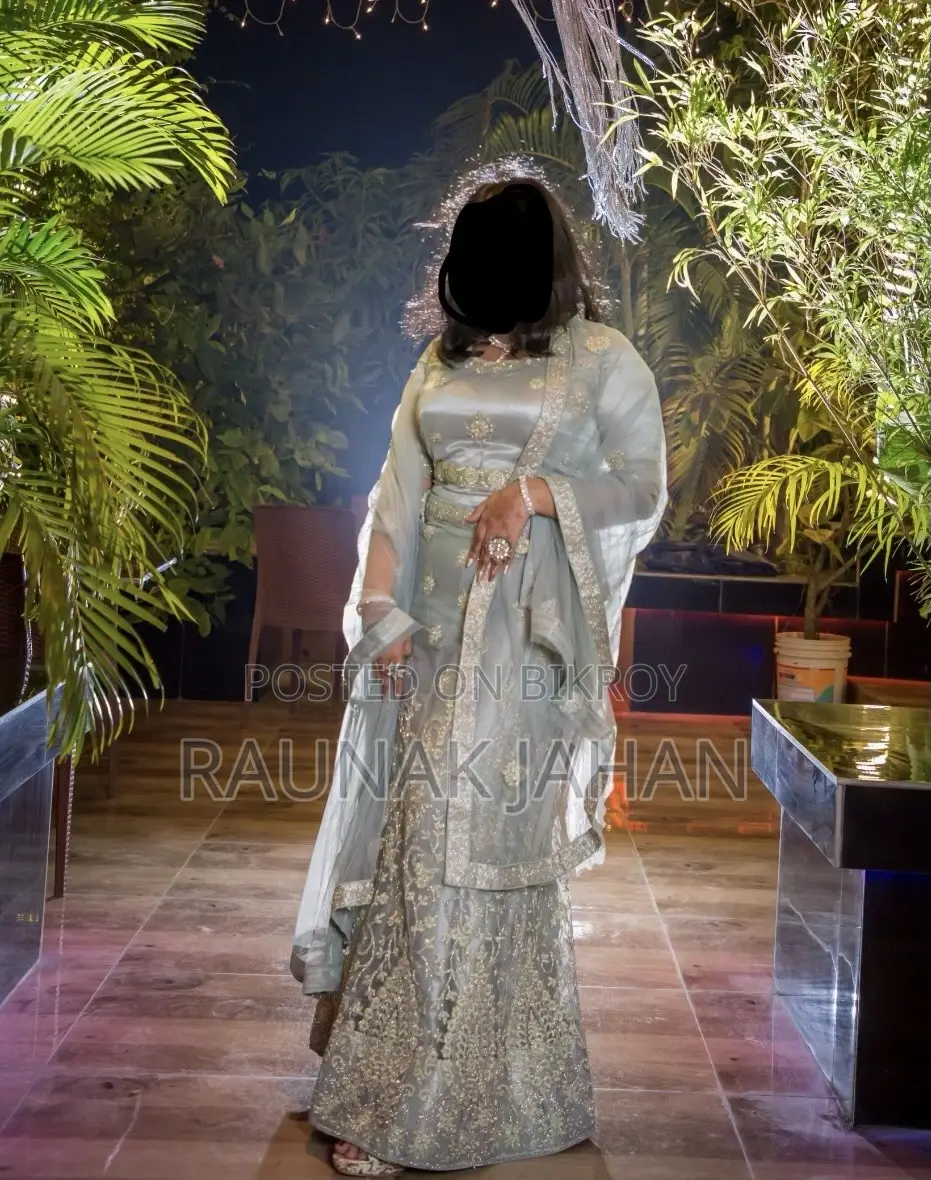 হালকা সি গ্রিন রঙের লেহেঙ্গা