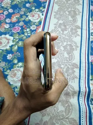 অ্যাপল আইফোন এক্সএস ২৫৬ জিবি গোল্ড