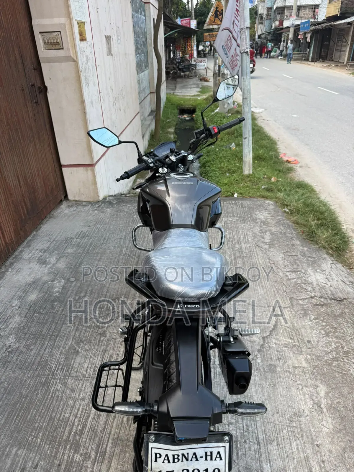 Hero Xtreme 125R 2025 Black