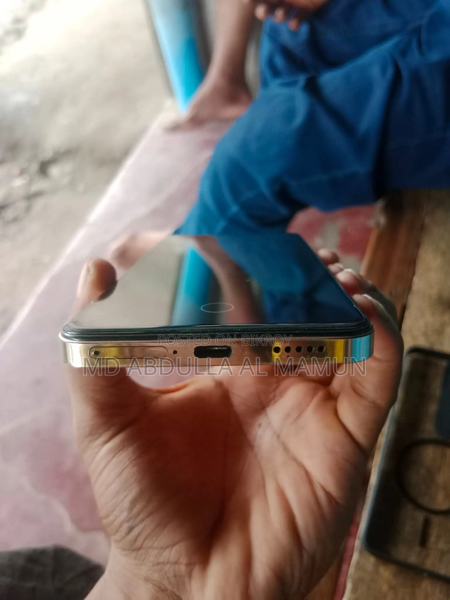 Vivo Y200e 128 GB Gold