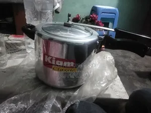 প্রেসার কুকার ৬.৫ লিটার