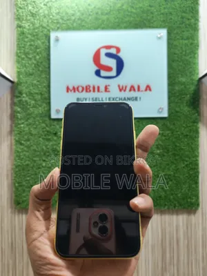 অ্যাপল আইফোন ১১ ৬৪ জিবি হলুদ