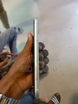 Apple iPhone 11 64 GB White