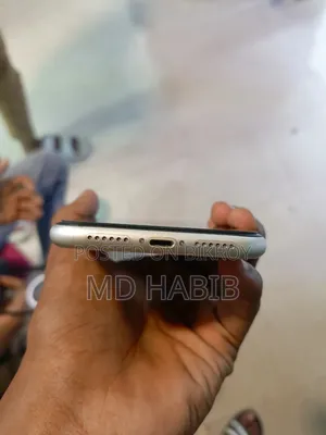 Apple iPhone 11 64 GB White