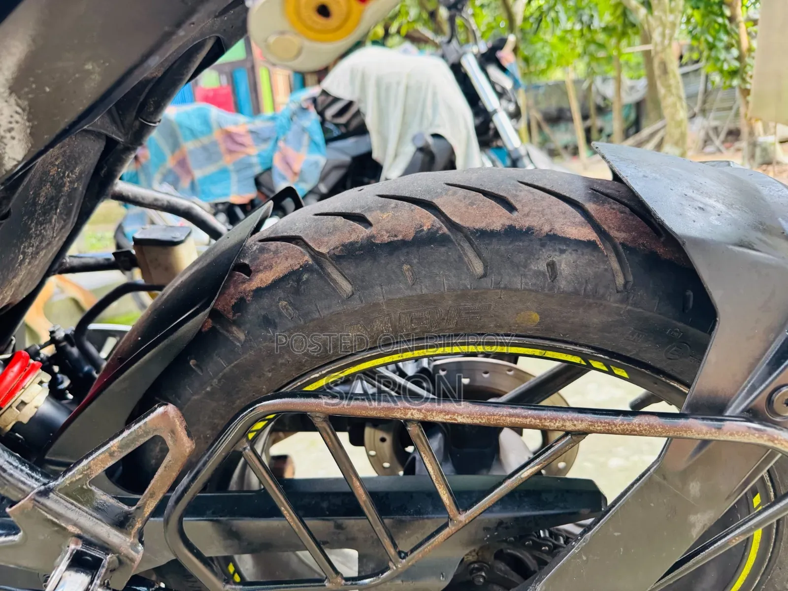 সুজুকি জিক্সার এসএফ ২০২৩ কালো
