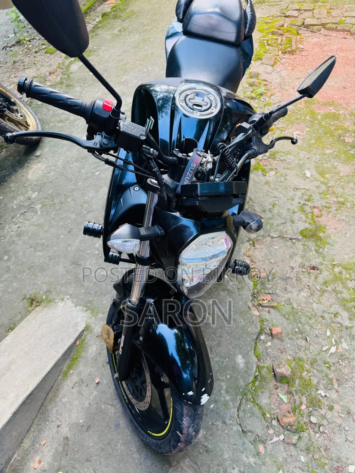 সুজুকি জিক্সার এসএফ ২০২৩ কালো