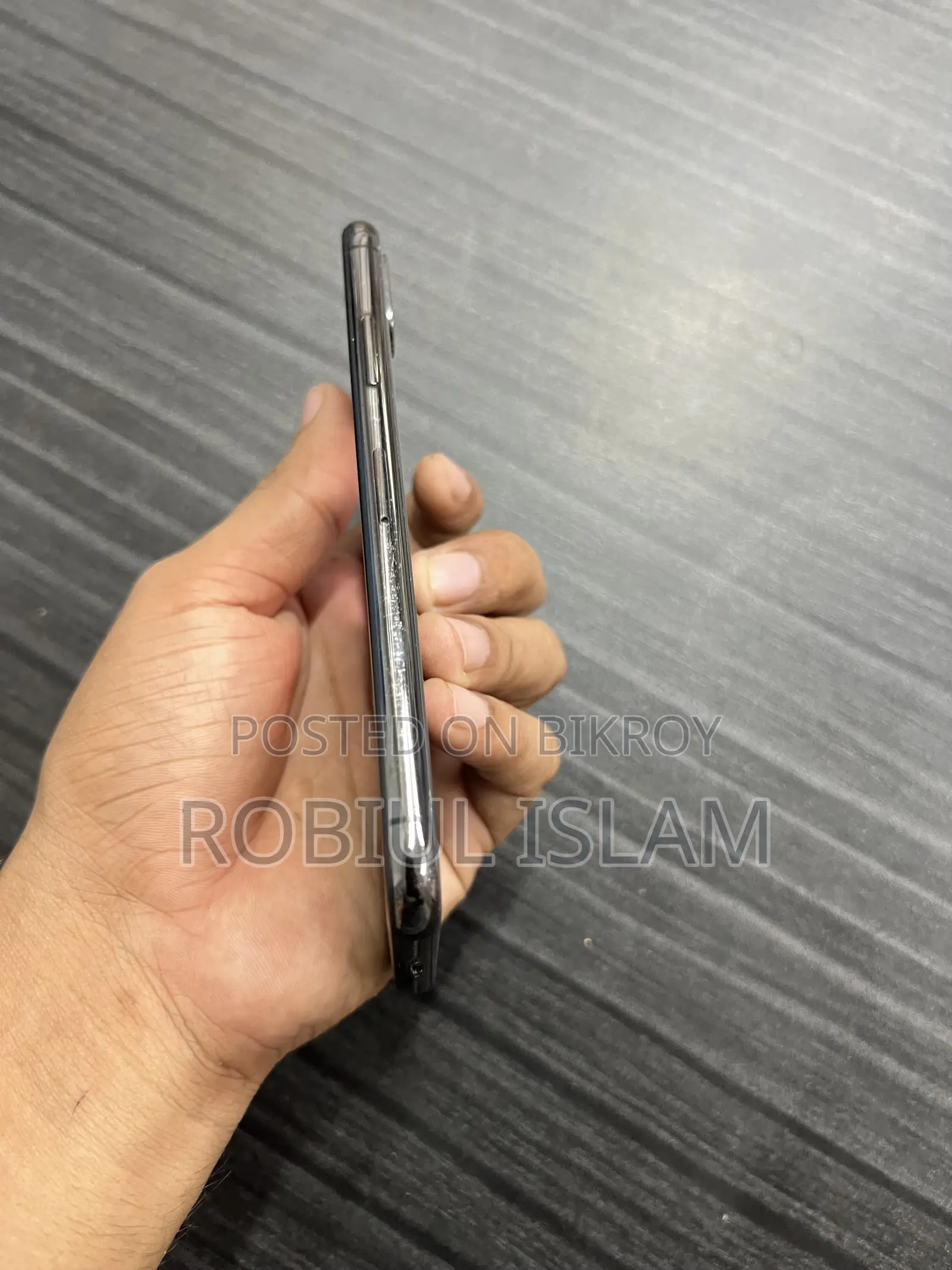 অ্যাপল আইফোন এক্সএস ৬৪ জিবি ব্ল্যাক