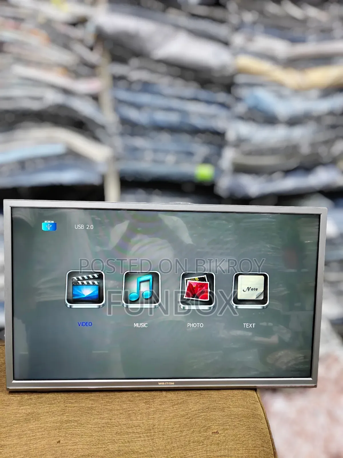 Used Walton 32" Basic LED TV Wifi Not Support