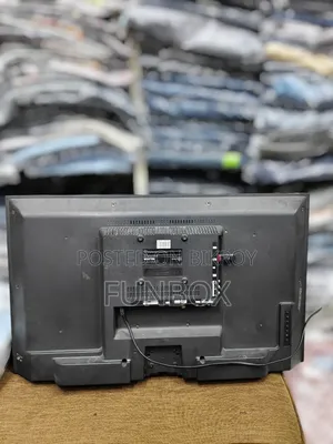 Used Walton 32" Basic LED TV Wifi Not Support