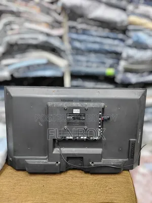 Used Walton 32" Basic LED TV Wifi Not Support