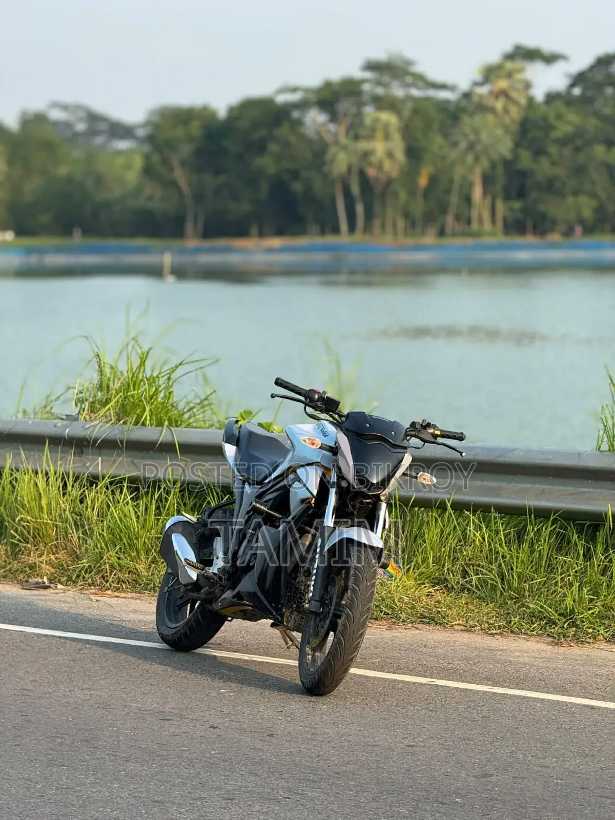 সুজুকি জিক্সার ২০২৪ ইয়েলো