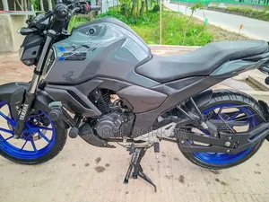 নতুন ইয়ামাহা এফজেডএস ভি৩ ২০২৪ গ্রে