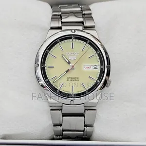 Seiko 5 Automatic 21 Jewels – Full Lume Dial