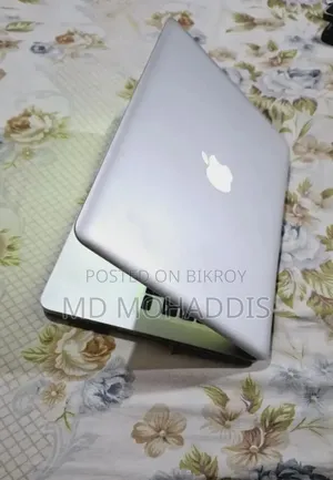 ল্যাপটপ অ্যাপল ম্যাকবুক ২০১২ ৮জিবি ইন্টেল কোর আই৫ এইচসিসি ৫০০জিবি