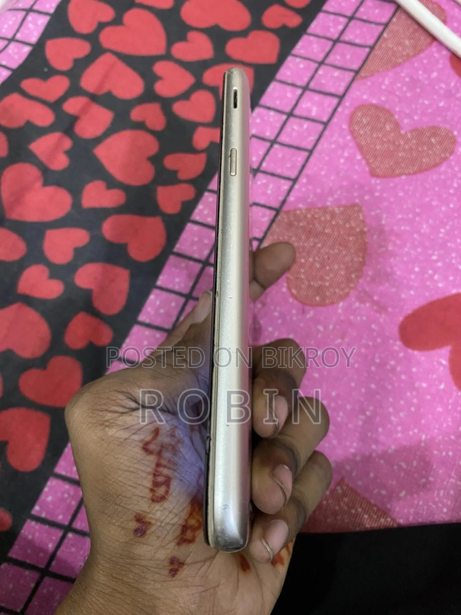 স্যামসাং গ্যালাক্সি জে৫ প্রো ৩২ জিবি গোল্ড
