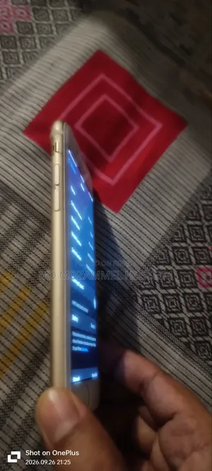 অ্যাপল আইফোন ৬এস ৬৪ জিবি গোল্ড