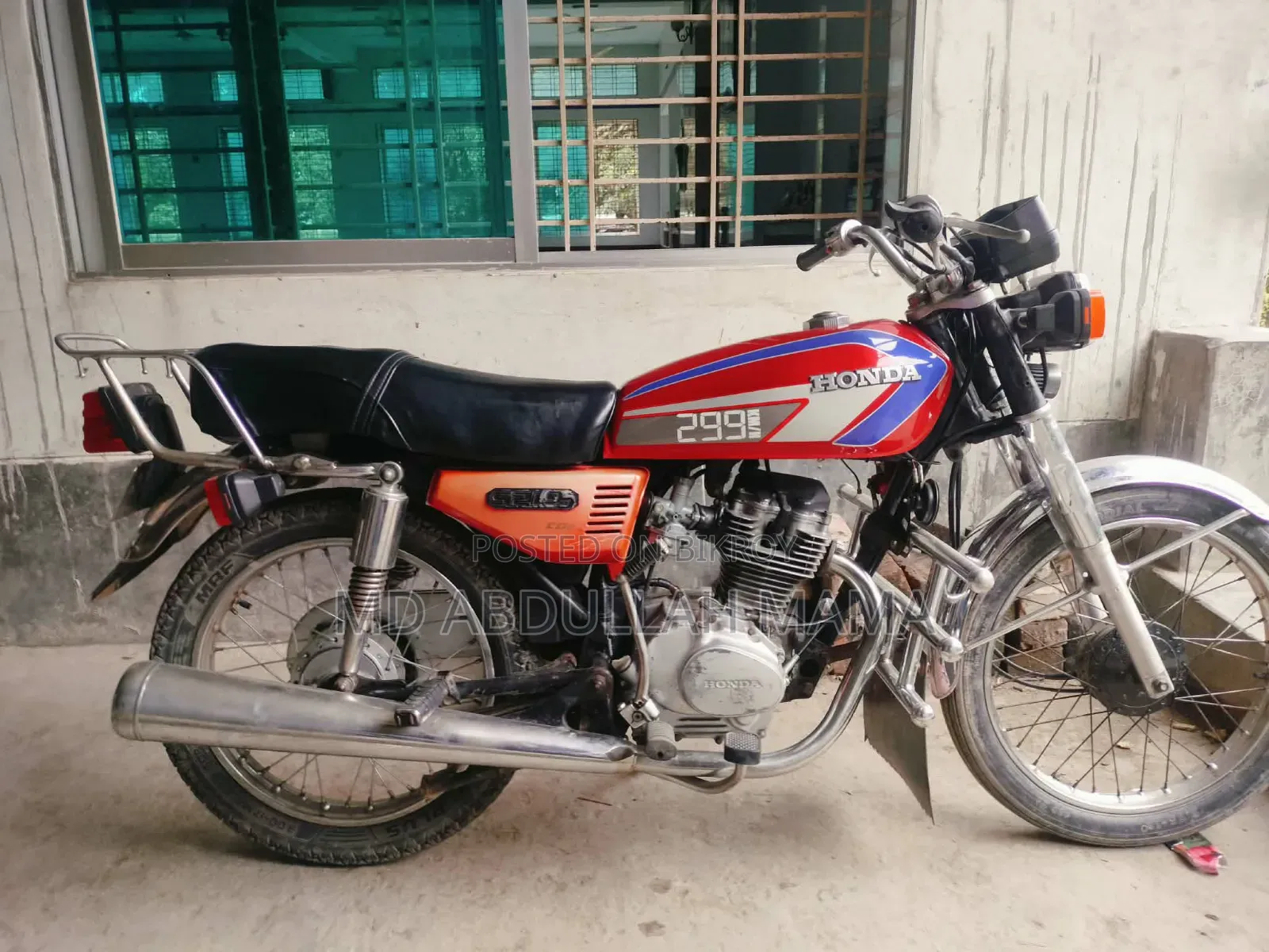 হোন্ডা ২০০৪ লাল