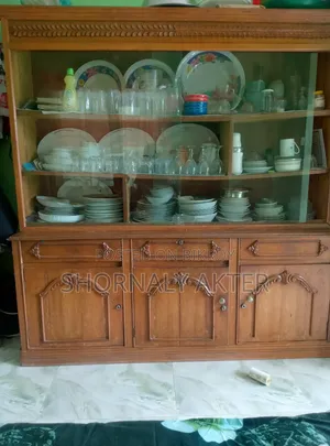 শোকেস, চট্টগ্রাম সেগুন কাঠ