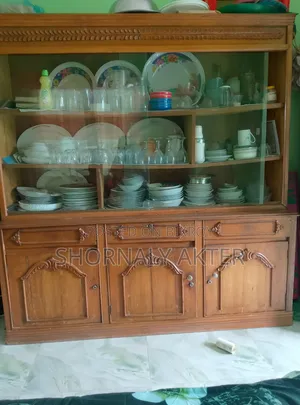 শোকেস, চট্টগ্রাম সেগুন কাঠ