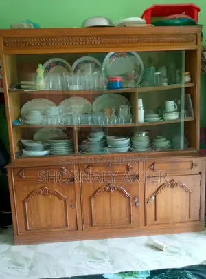 শোকেস, চট্টগ্রাম সেগুন কাঠ