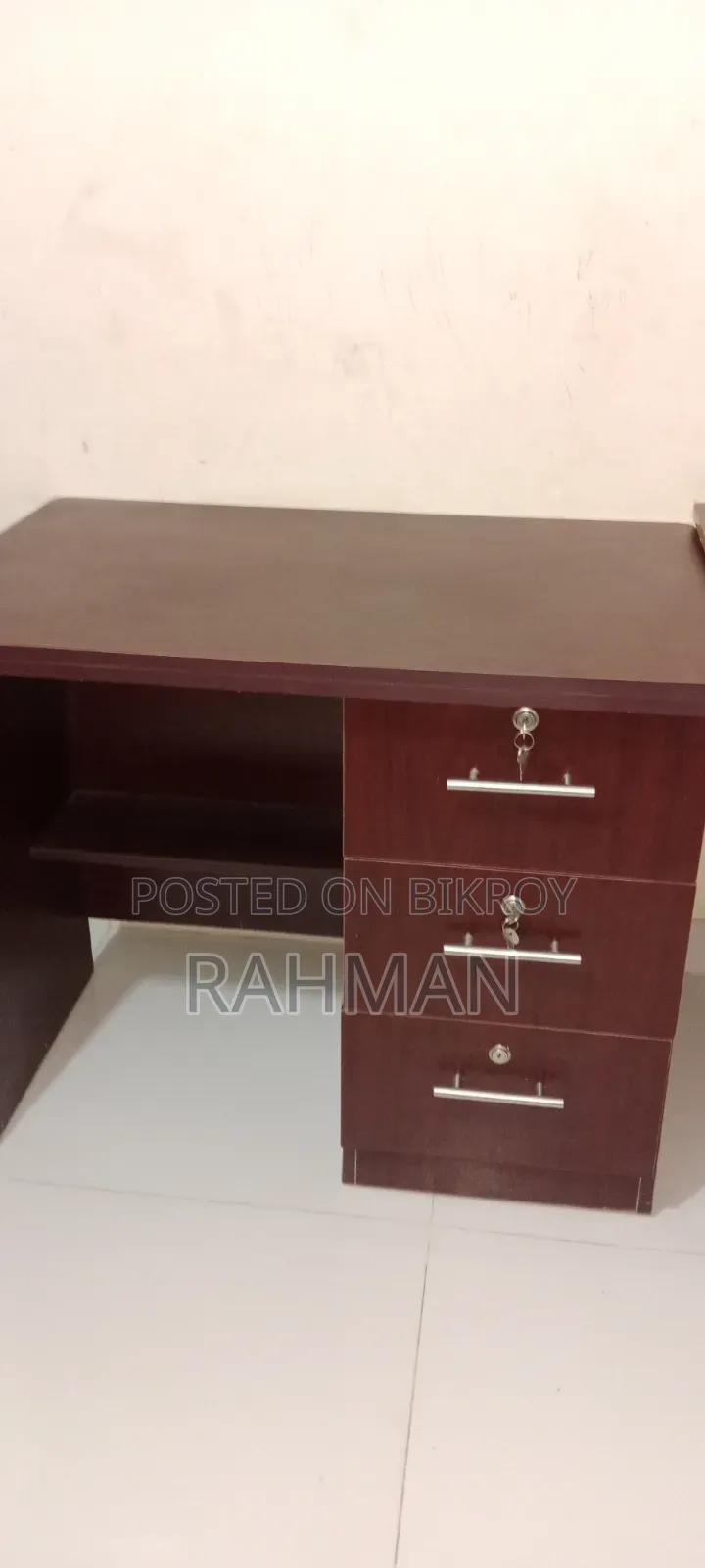 টেবিল মেলামাইন বোর্ডের