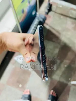 টেকনো ক্যামন ৪০ প্রো ৫জি ২৫৬ জিবি