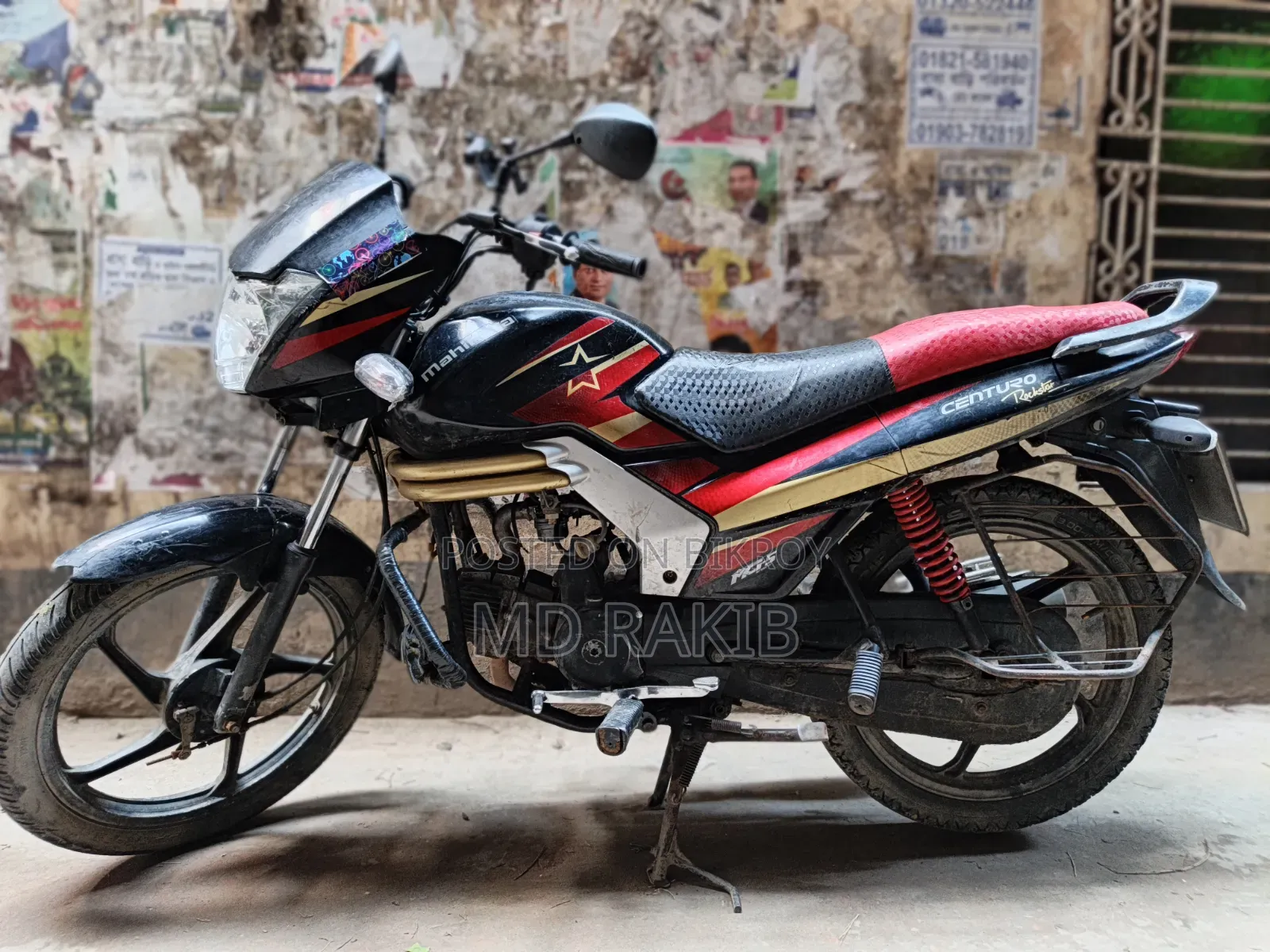 মাহিন্দ্রা সেঞ্চুরো ২০১৮ কালো