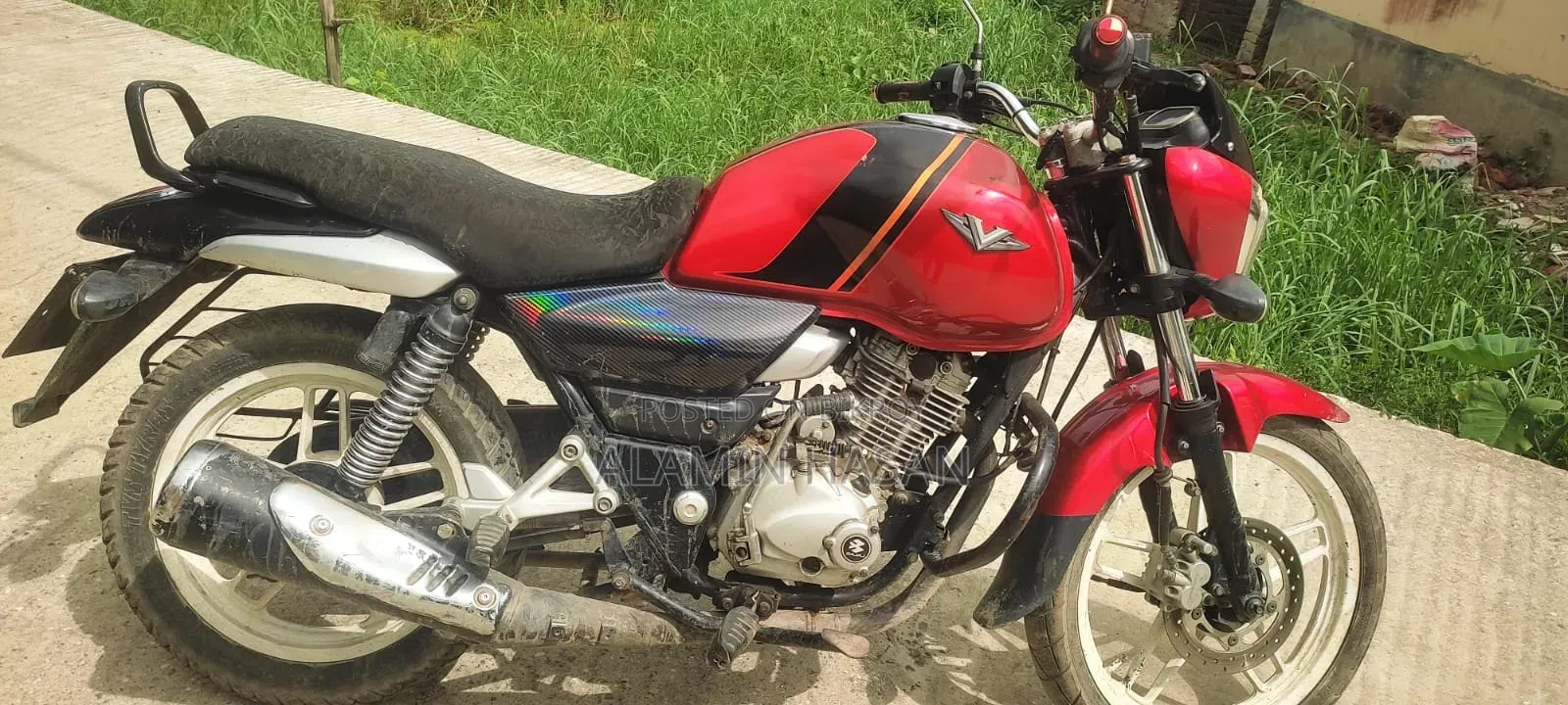 বাজাজ ভি১৫ ২০১৮ রেড