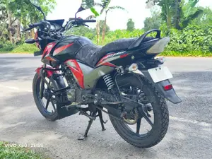 টিভিএস স্ট্রাইকার ১২৫ ২০১৯ লাল