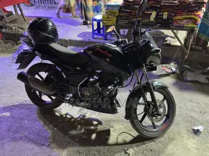 বাজাজ পালসার ১৫০ ২০১৯ ব্ল্যাক