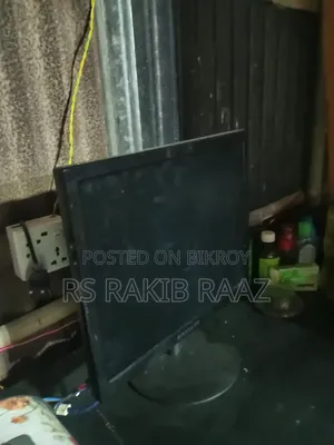 Monitor and Smart TV Box